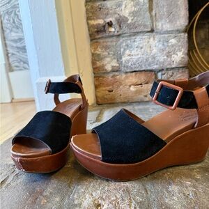 Kork-Ease Black and Brown Wedge Sandals